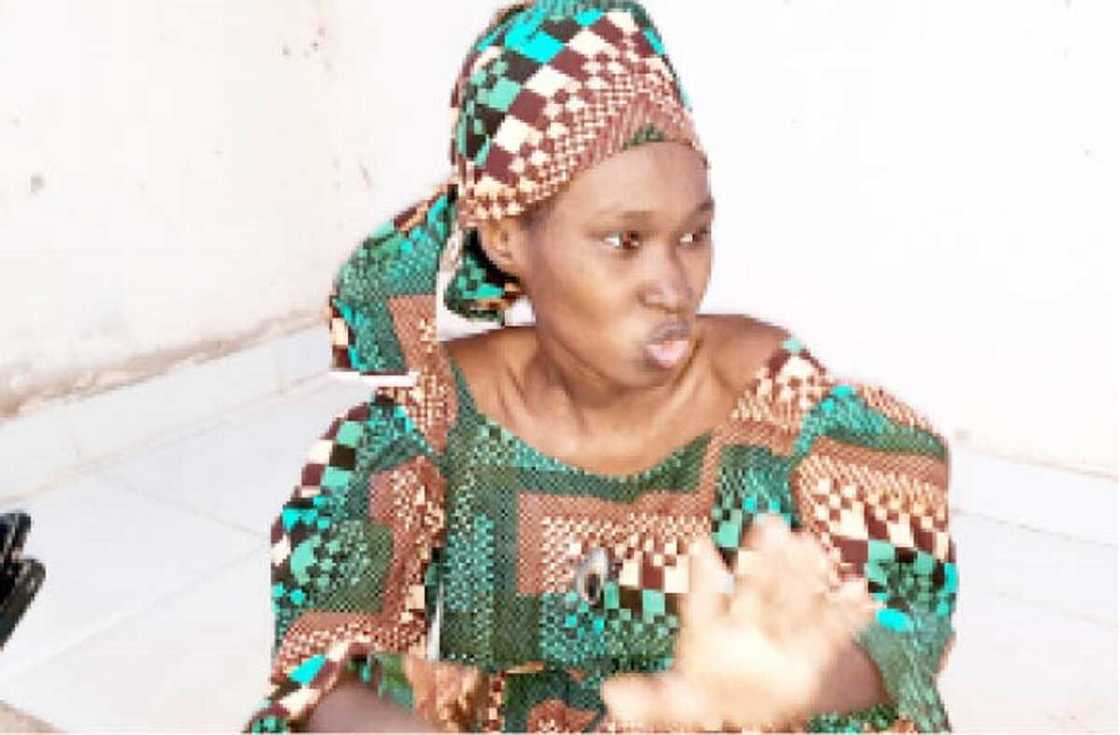 NSCDC ta ceto wata mata da yan uwanta suka kulle ta tsawon watanni 5 a daki NSCDC ta ceto wata mata da yan uwanta suka kulle ta tsawon watanni 5 a daki