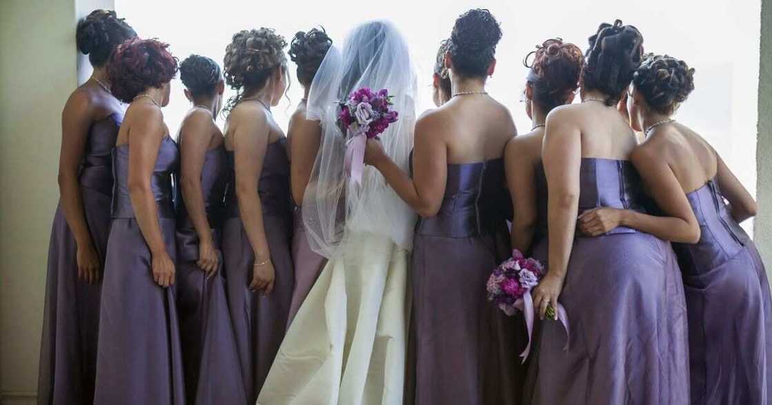 Bride forces bridesmaids to sign 37 rule contract ahead of wedding Bride forces bridesmaids to sign 37 rule contract ahead of wedding