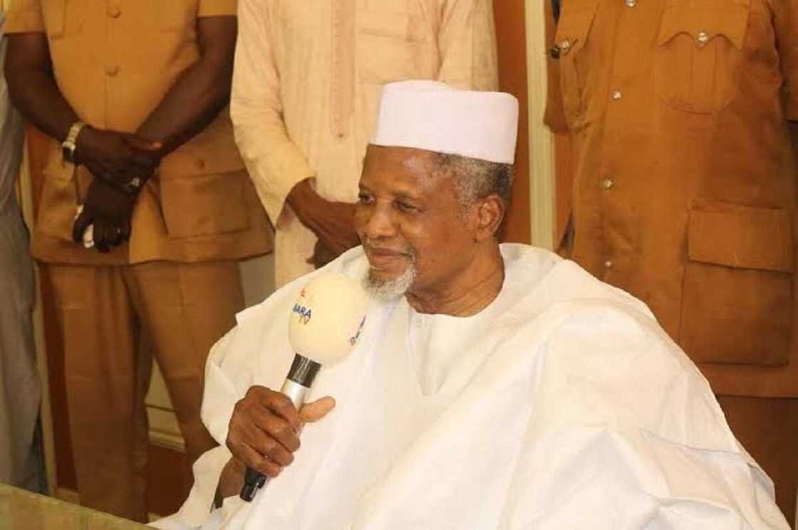 Nigerians praise Dantata Nigerians praise Dantata