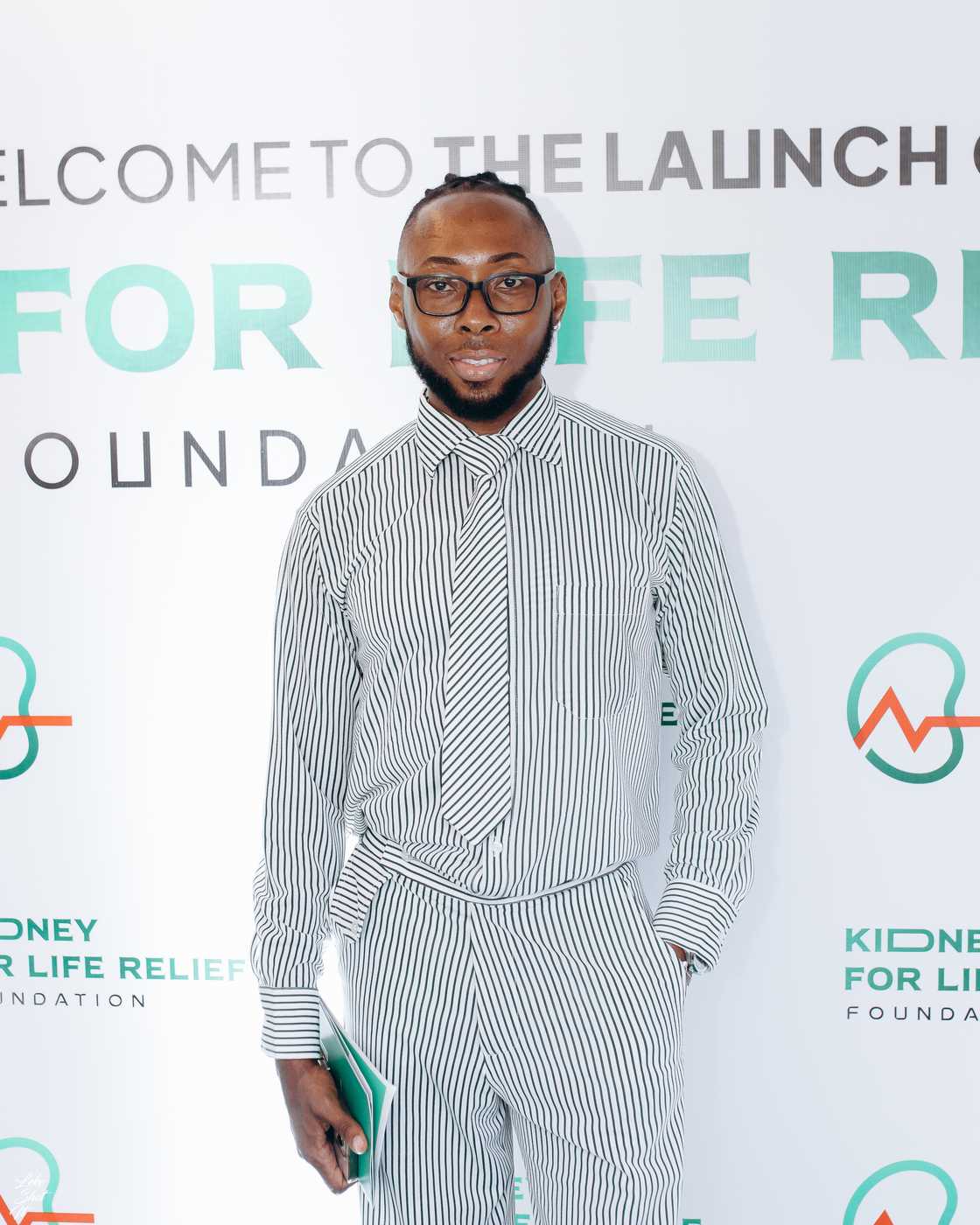 Lifestyle connoisseur Efe Tommy marks 40th birthday in grand style as he launches Kidney for Life Relief Foundation — with Shina Peller, Timini Egbuson, Osaze Ebueku in attendance. Lifestyle connoisseur Efe Tommy marks 40th birthday in grand style as he launches Kidney for Life Relief Foundation — with Shina Peller, Timini Egbuson, Osaze Ebueku in attendance.