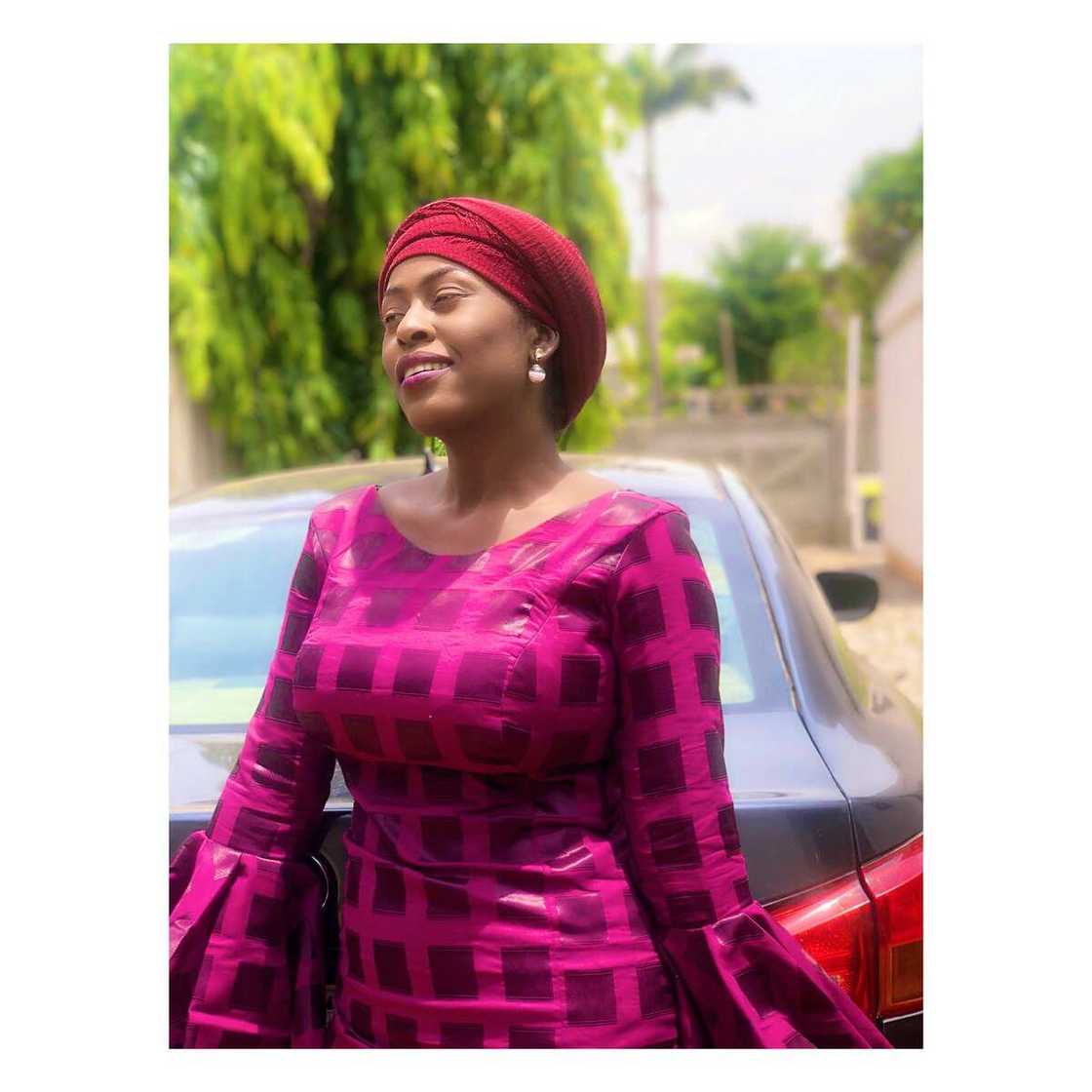 Jaruma Nafisa Abdullahi ta fitar da sabbin zafafan hotuna cikin sabon launi Jaruma Nafisa Abdullahi ta fitar da sabbin zafafan hotuna cikin sabon launi