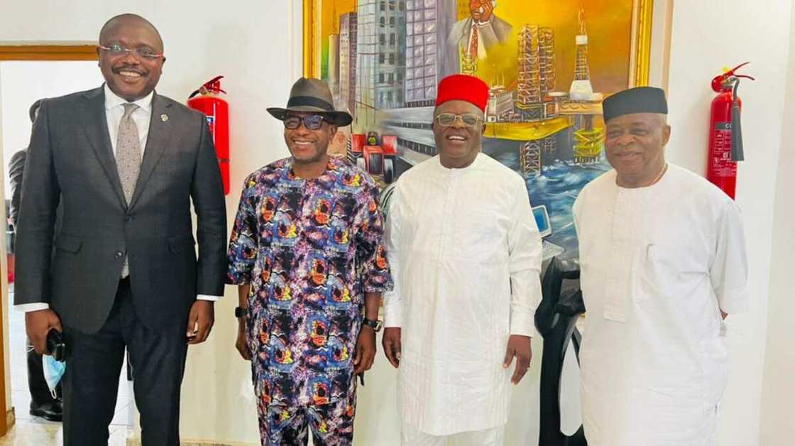 APC presidential hopeful meets former Senate president APC presidential hopeful meets former Senate president