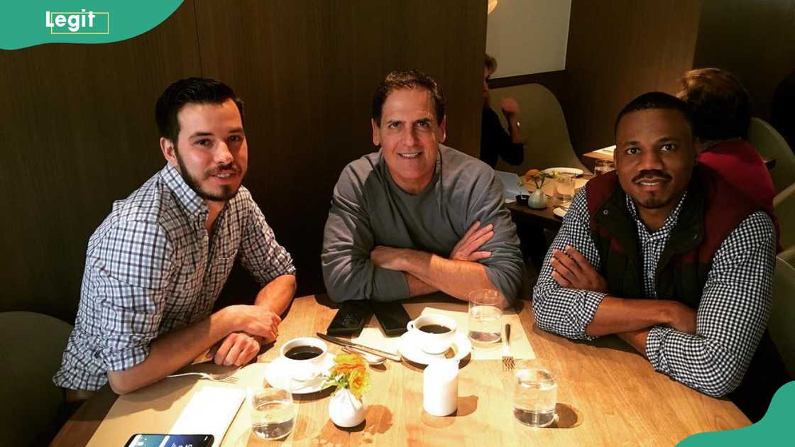 Olivier Noel and Mark Cuban meet at a restaurant