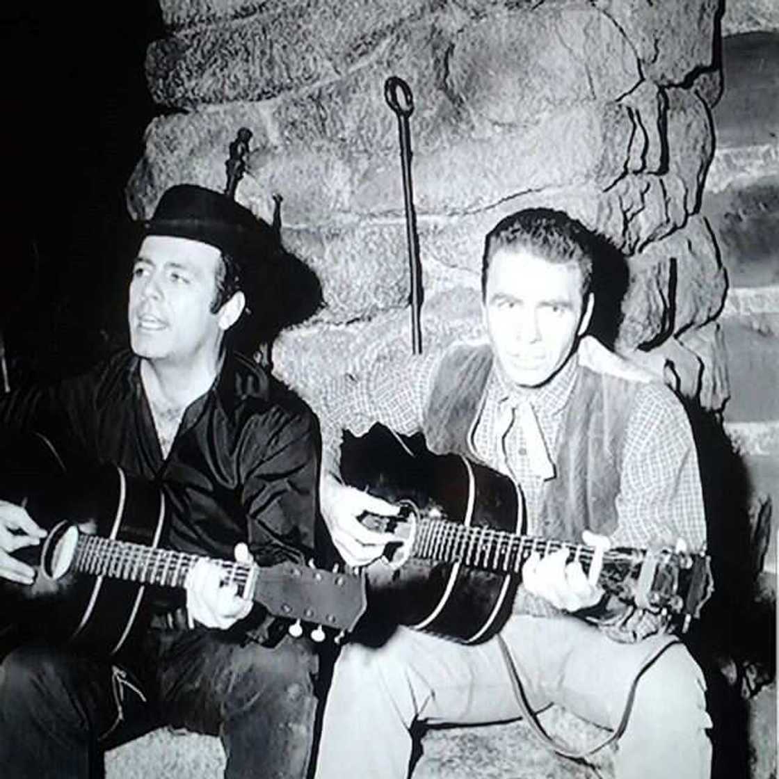 Pernell Roberts career Pernell Roberts career