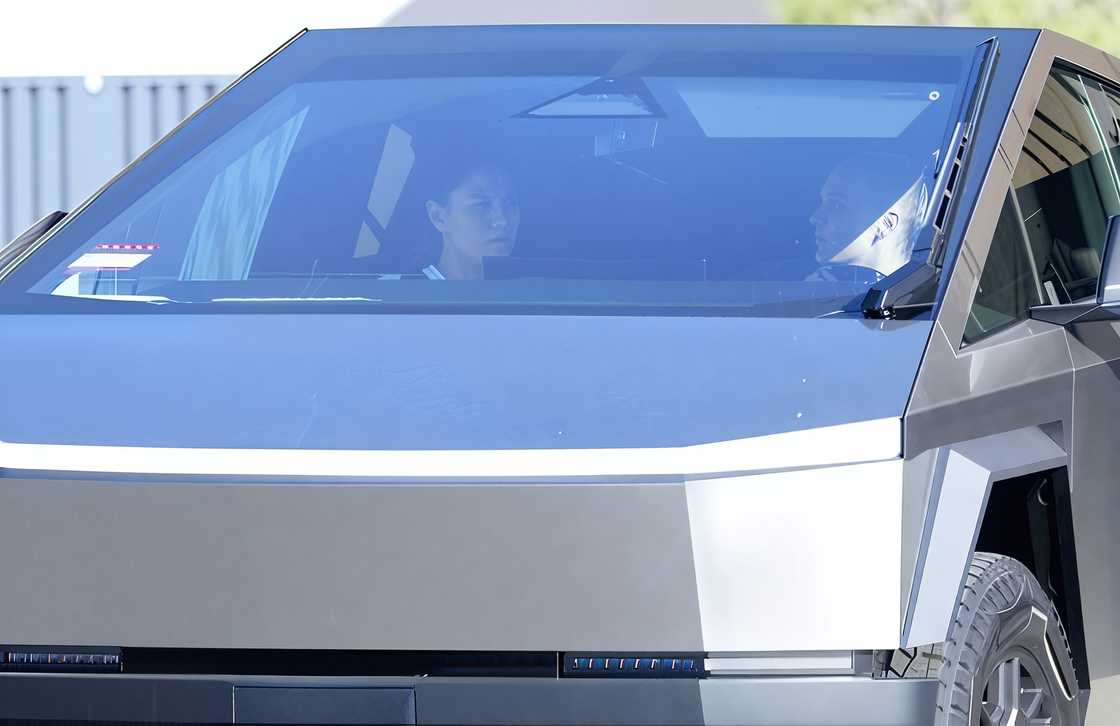 JoJo Siwa and Dakayla Wilson in Brand-New Tesla Cybertruck