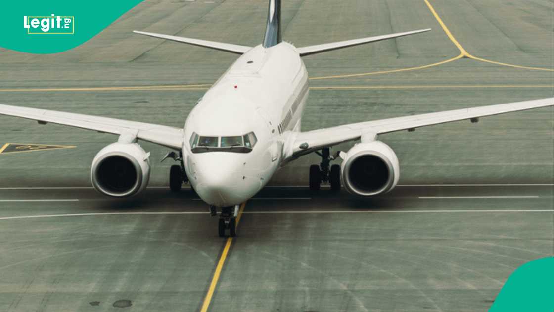 Pilot says flying during rainfall is super easy. Pilot says flying during rainfall is super easy.