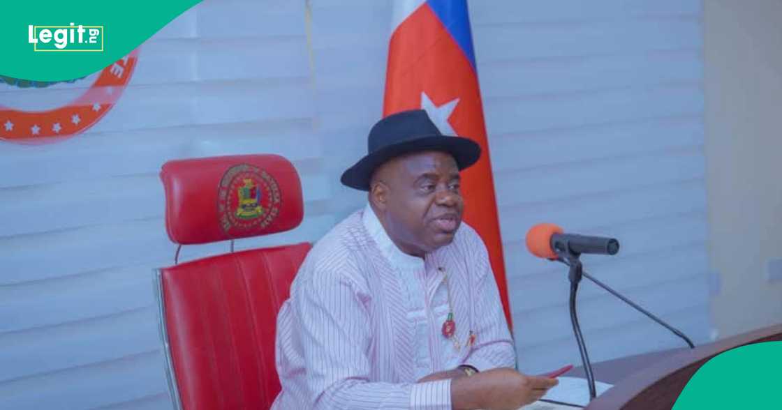 Bayelsa workers jubilates as Governor Duoye Diri commences payment of new minimum wage Bayelsa workers jubilates as Governor Duoye Diri commences payment of new minimum wage