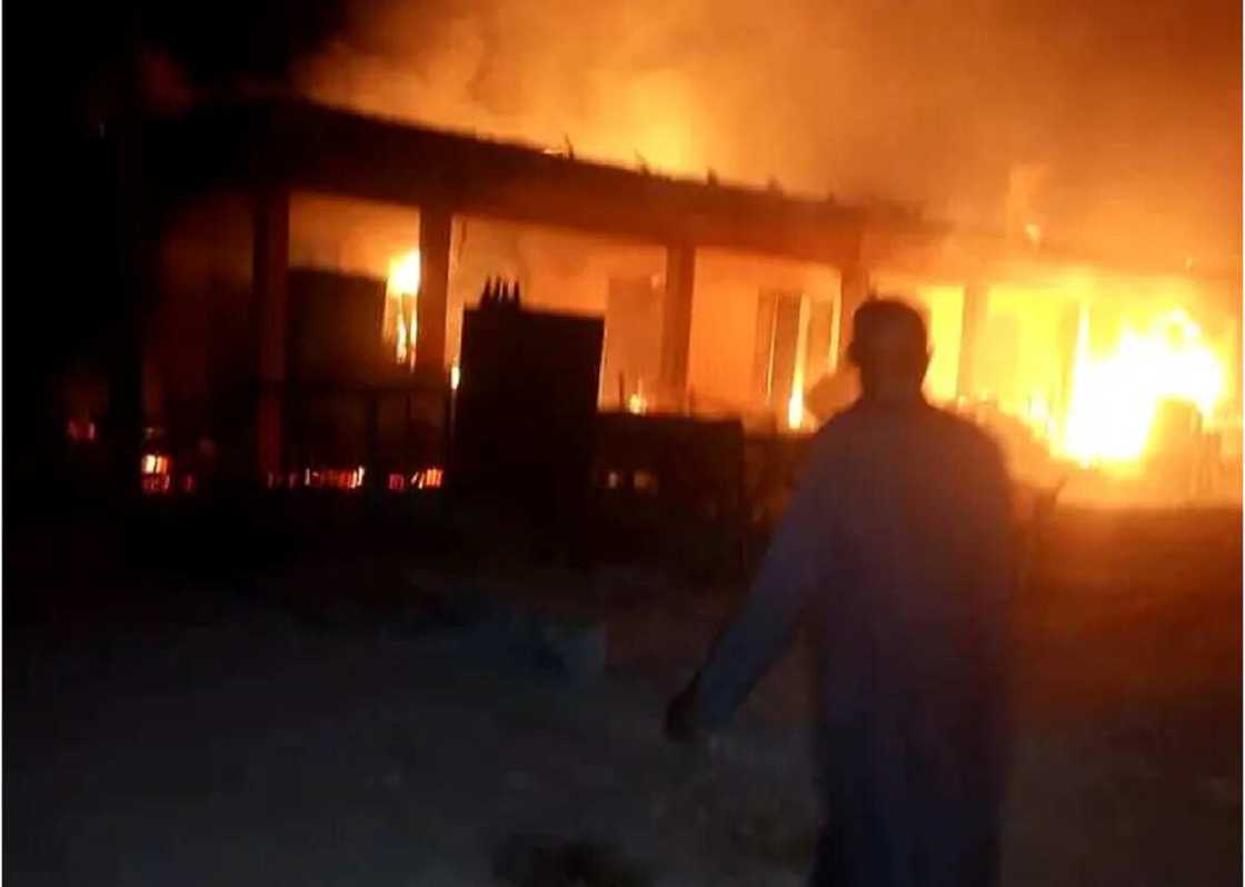 Bauchi: Gobara ta lakume babban kasuwar kayan abinci, an yi asarar kayan miliyoyin naira Bauchi: Gobara ta lakume babban kasuwar kayan abinci, an yi asarar kayan miliyoyin naira