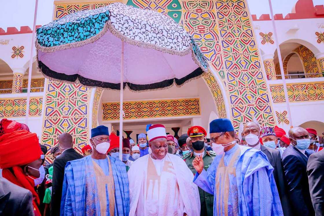 Hotuna: Shugaba Buhari ya kaddamar da tashar jirgin sama, tashar lantarki a Nasarawa