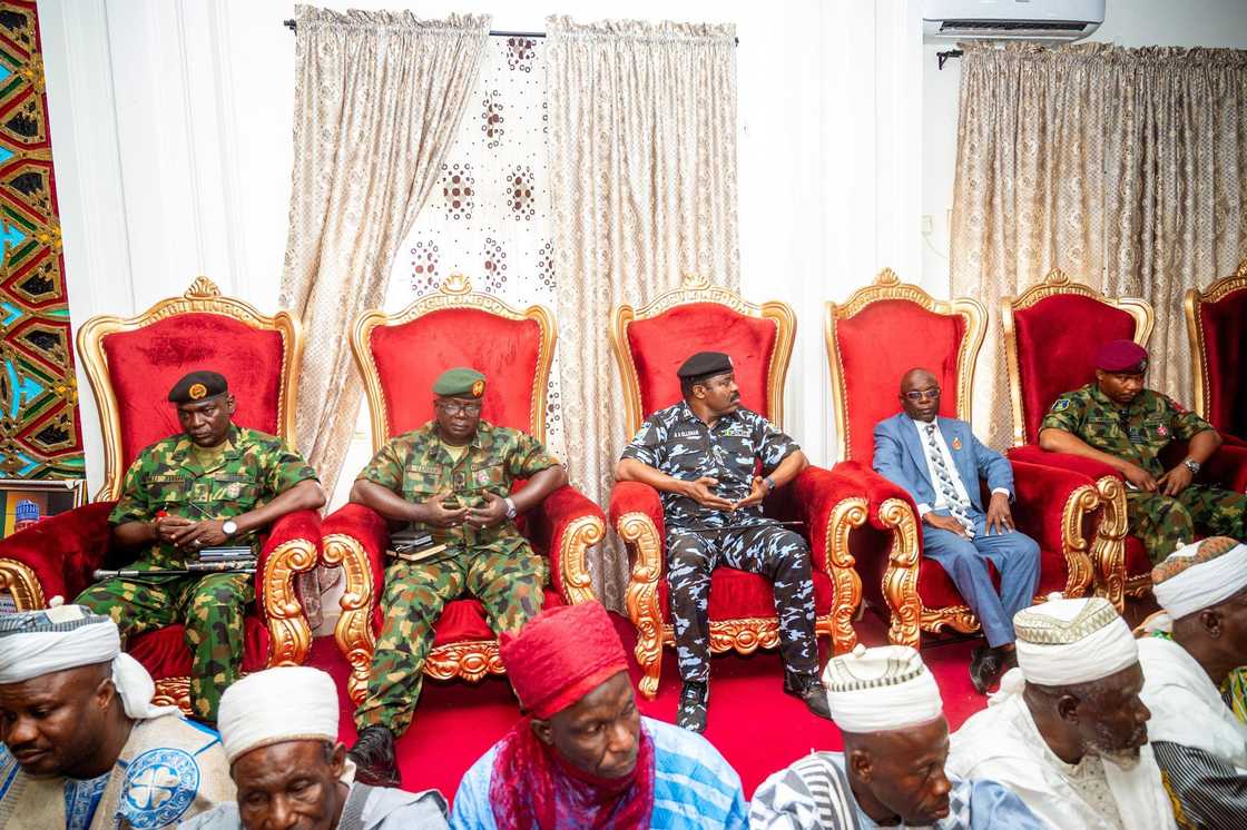 Jami'an tsaro a fadar Borgu Jami'an tsaro a fadar Borgu