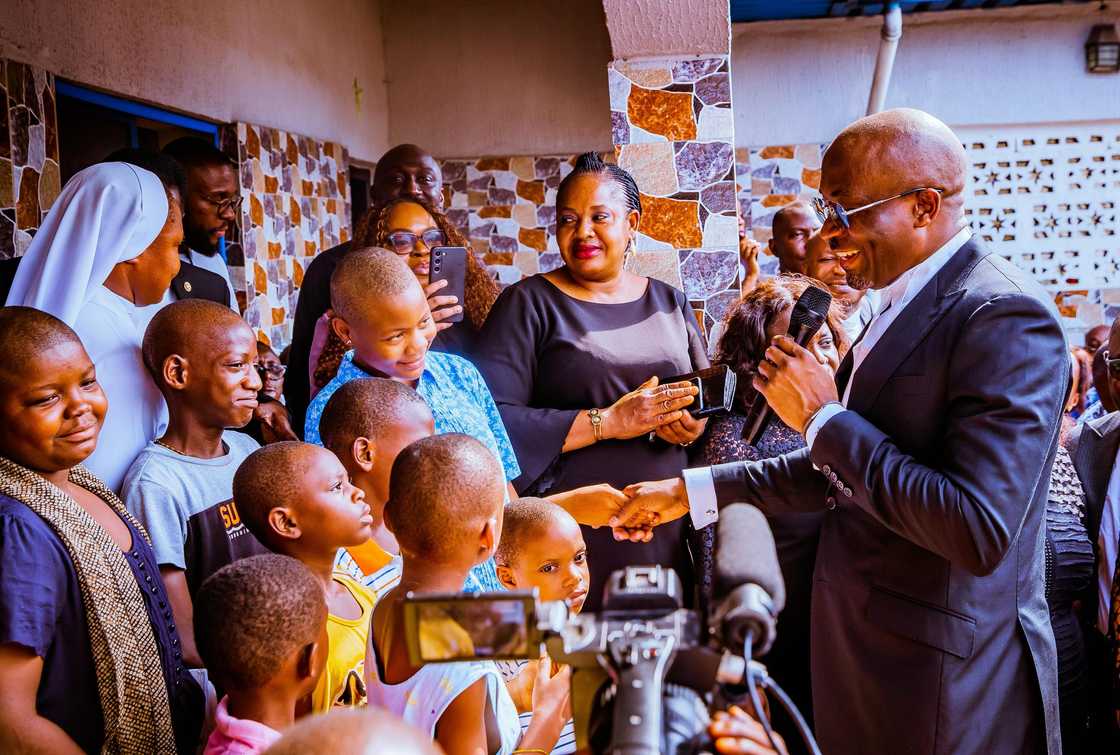 Jubilation as Kalu Offers Scholarships to Orphans in Calabar Jubilation as Kalu Offers Scholarships to Orphans in Calabar