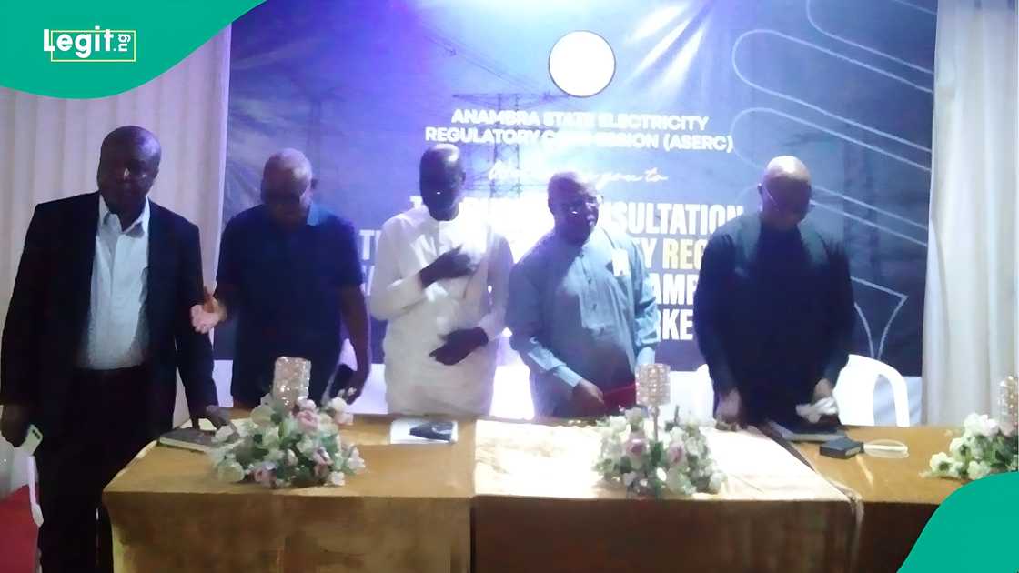 Residents take a stand against epileptic power supply in Anambra, urge DisCo to act