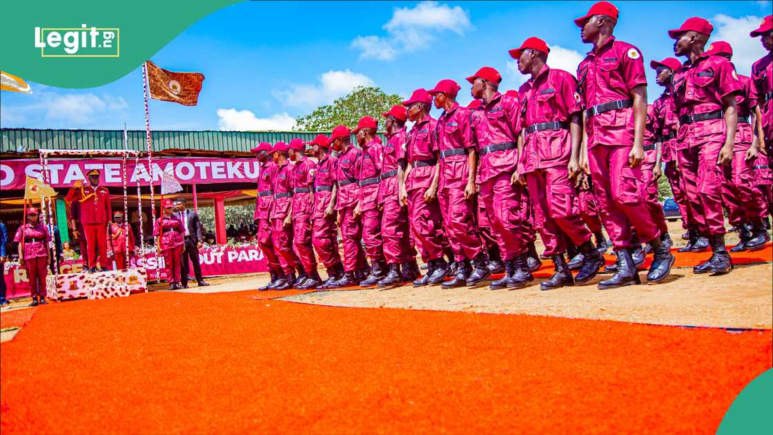 Osun Amotekun slumps, dies suddenly while preparing for duty Osun Amotekun slumps, dies suddenly while preparing for duty