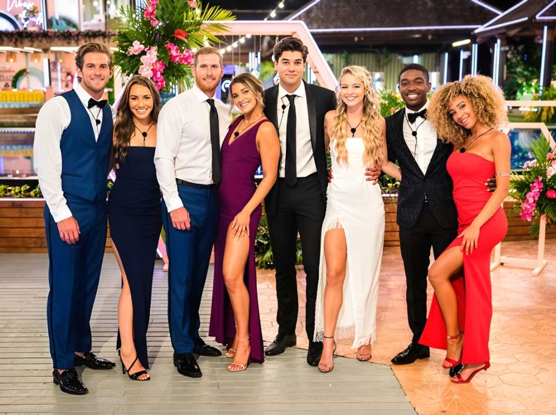 Love Island Season 1 cast members Love Island Season 1 cast members