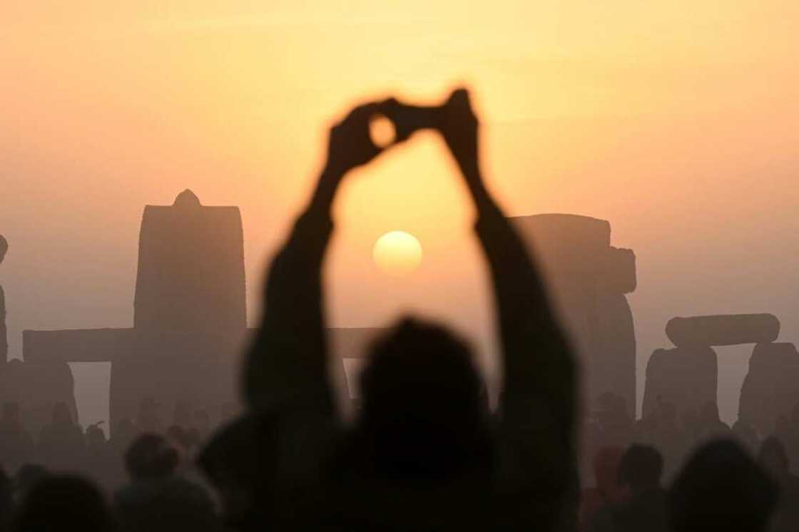 Stonehenge was built in stages, from around 3,000 BC to 2,300 BC, and the stones are aligned with the movements of the sun Stonehenge was built in stages, from around 3,000 BC to 2,300 BC, and the stones are aligned with the movements of the sun