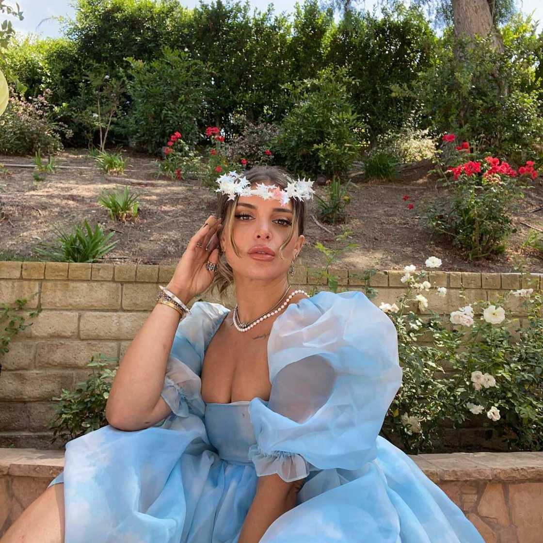 Hana Giraldo Hana Giraldo