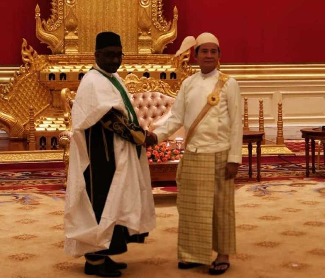 Hotuna: Ku sadu da sabon Sarkin Zazzau, Ahmed Nuhu Bamalli Hotuna: Ku sadu da sabon Sarkin Zazzau, Ahmed Nuhu Bamalli