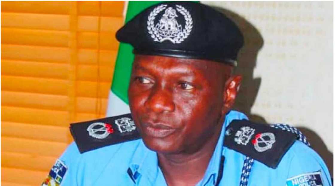 An kama wani soja da budurwarsa ɗauke da harsashi fiye da 90 a Borno An kama wani soja da budurwarsa ɗauke da harsashi fiye da 90 a Borno