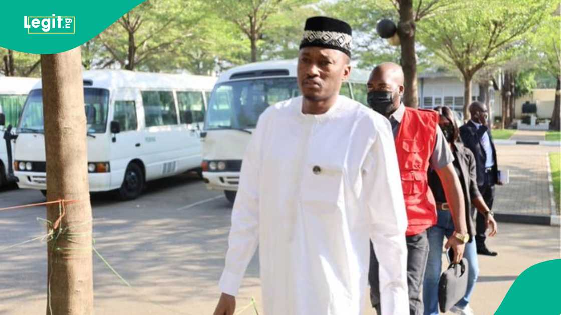 EFCC ta gurfanar da kwamishinan kudi na jihar Bauchi bisa zargin karkatar da kudade. EFCC ta gurfanar da kwamishinan kudi na jihar Bauchi bisa zargin karkatar da kudade.