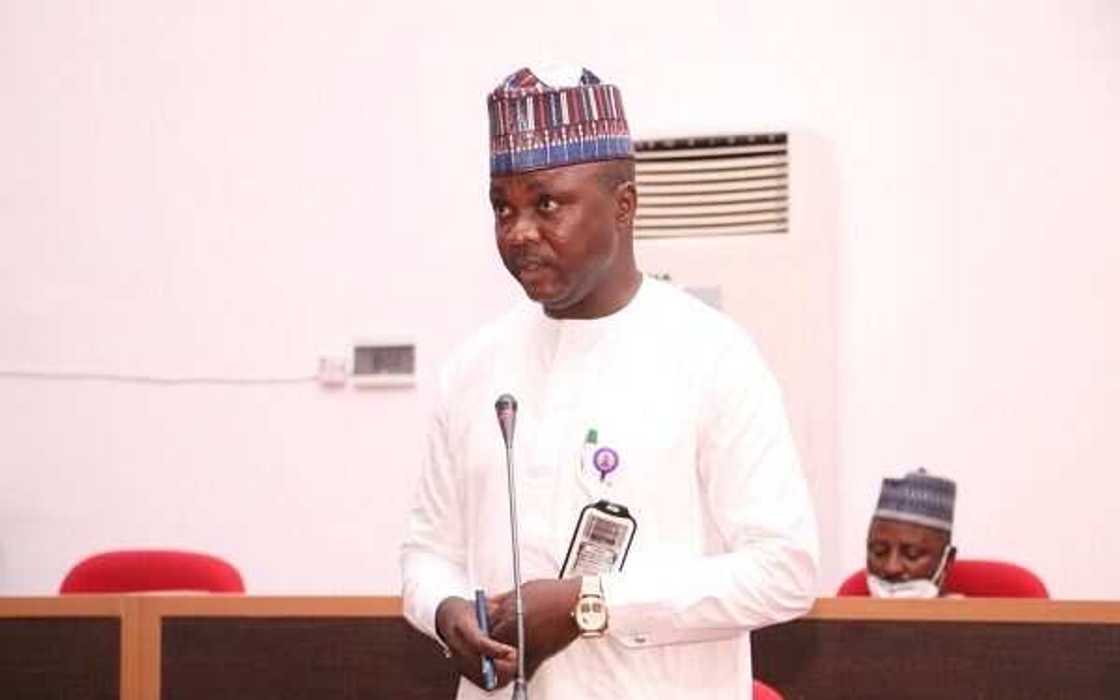 Jam’iyyar PDP ta yi babban rashi na dan majalisarta a Nasarawa, ya sauya sheka zuwa APC Jam’iyyar PDP ta yi babban rashi na dan majalisarta a Nasarawa, ya sauya sheka zuwa APC