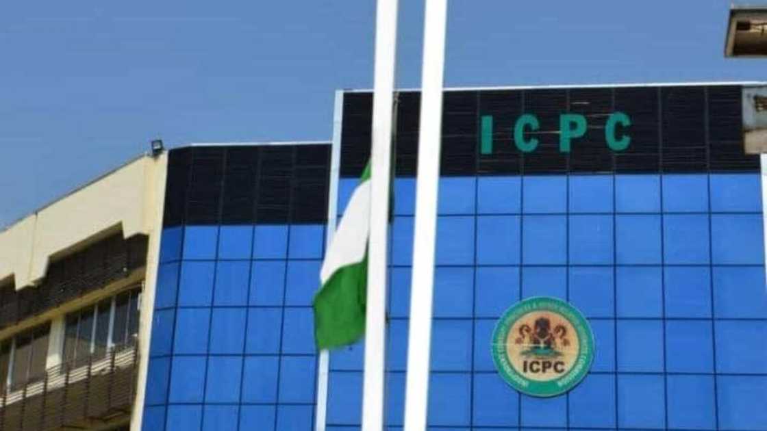 Exam Malpractice: DSS, ICPC Arrest 48 Lecturers, Security Officers, ICT Specialists, Summon 3 Vice Chancellors Exam Malpractice: DSS, ICPC Arrest 48 Lecturers, Security Officers, ICT Specialists, Summon 3 Vice Chancellors