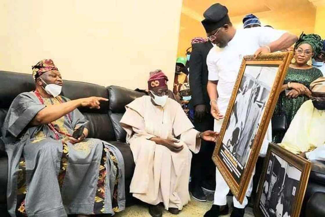 Tinubu: What I told Buhari, Ex-Lagos governor makes stunning revelation Tinubu: What I told Buhari, Ex-Lagos governor makes stunning revelation