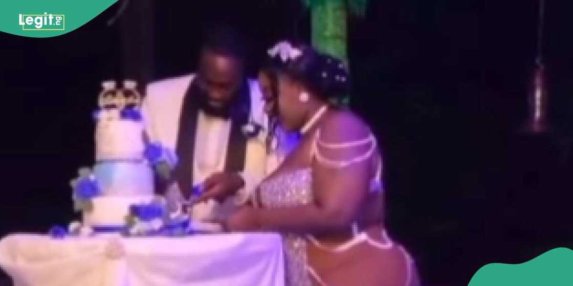 A bride rocks a provocative wedding dress A bride rocks a provocative wedding dress