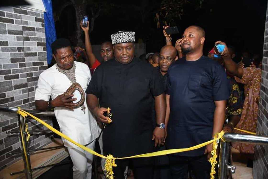 Senator Ifeanyi Uba commends J&B Cable founder, Chief Onwuatu for his community development efforts Senator Ifeanyi Uba commends J&B Cable founder, Chief Onwuatu for his community development efforts