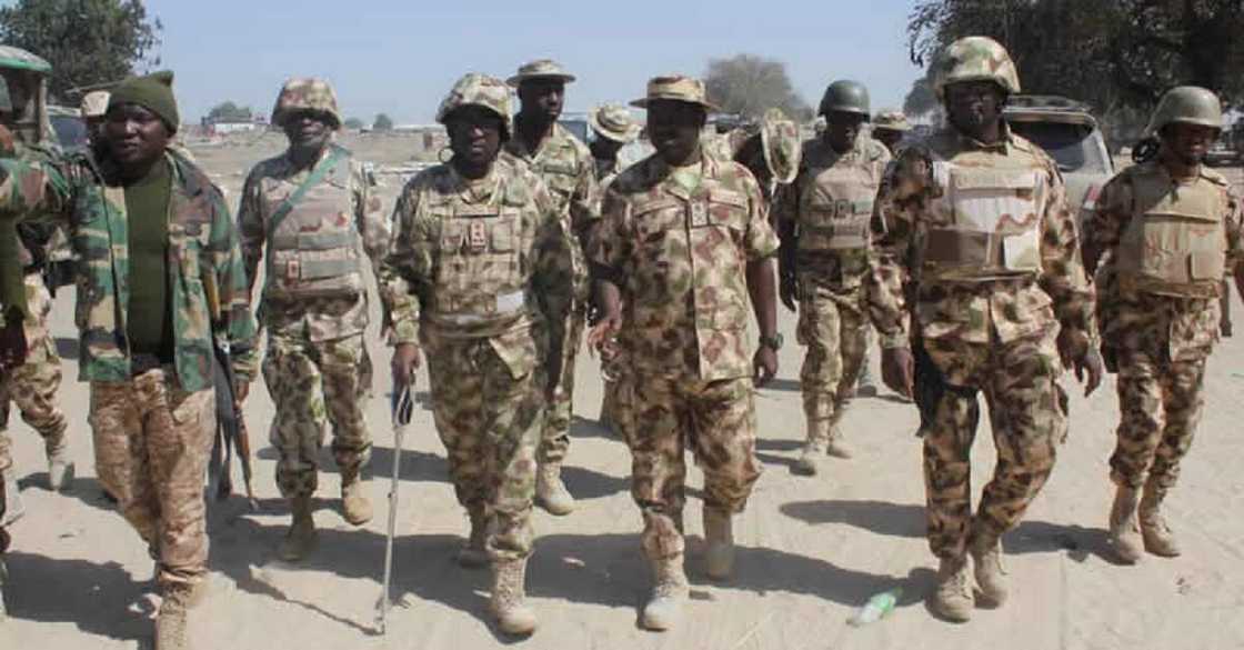 Dakarun soji sun halaka 'yan Boko Haram 4, sun samo manyan bindigogi 4 a Borno - DHQ