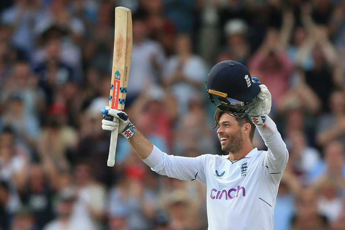 England's Ben Foakes celebrates reaching his century