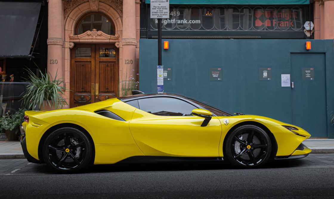 Ferrari SF90 Stradale Ferrari SF90 Stradale