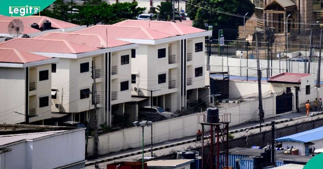 The cost of building a 161sqm house depends heavily on materials, location and finishing. The cost of building a 161sqm house depends heavily on materials, location and finishing.