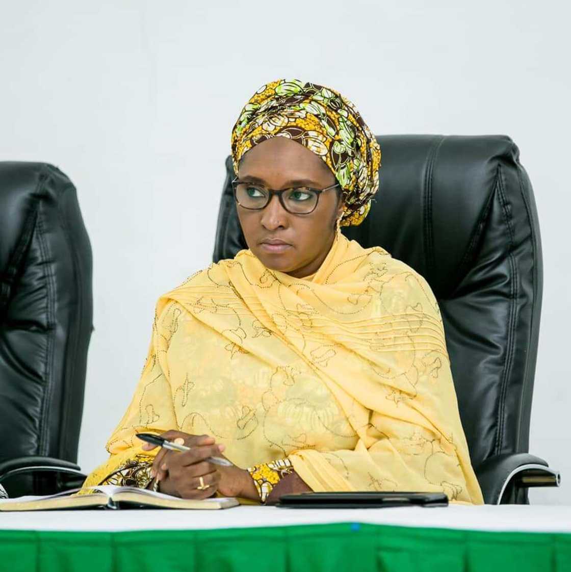 Gwamnatin Tarayya za ta sa haraji a kan irinsu Facebook da Netflix Gwamnatin Tarayya za ta sa haraji a kan irinsu Facebook da Netflix