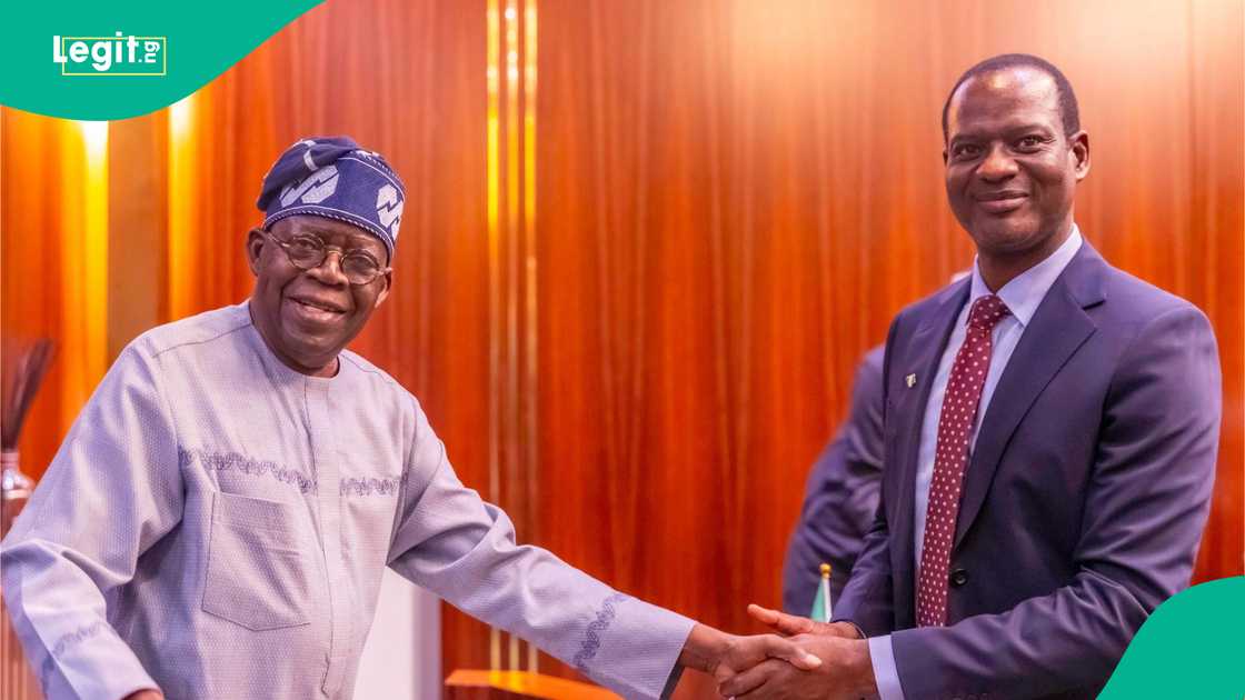 Taiwo Oyedele ya ce zai kawo sababbin tsare tsare da za su inganta tattalin arzikin 'yan Najeriya Taiwo Oyedele ya ce zai kawo sababbin tsare tsare da za su inganta tattalin arzikin 'yan Najeriya