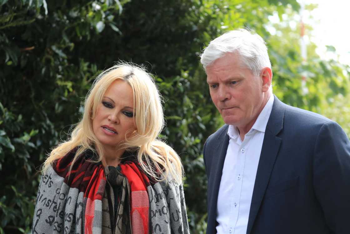 Pamela Anderson and Kristinn Hrafnsson address the media after visiting Julian Assange Pamela Anderson and Kristinn Hrafnsson address the media after visiting Julian Assange