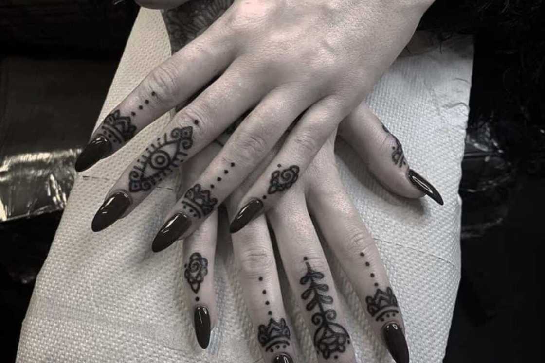 finger tattoos ideas finger tattoos ideas