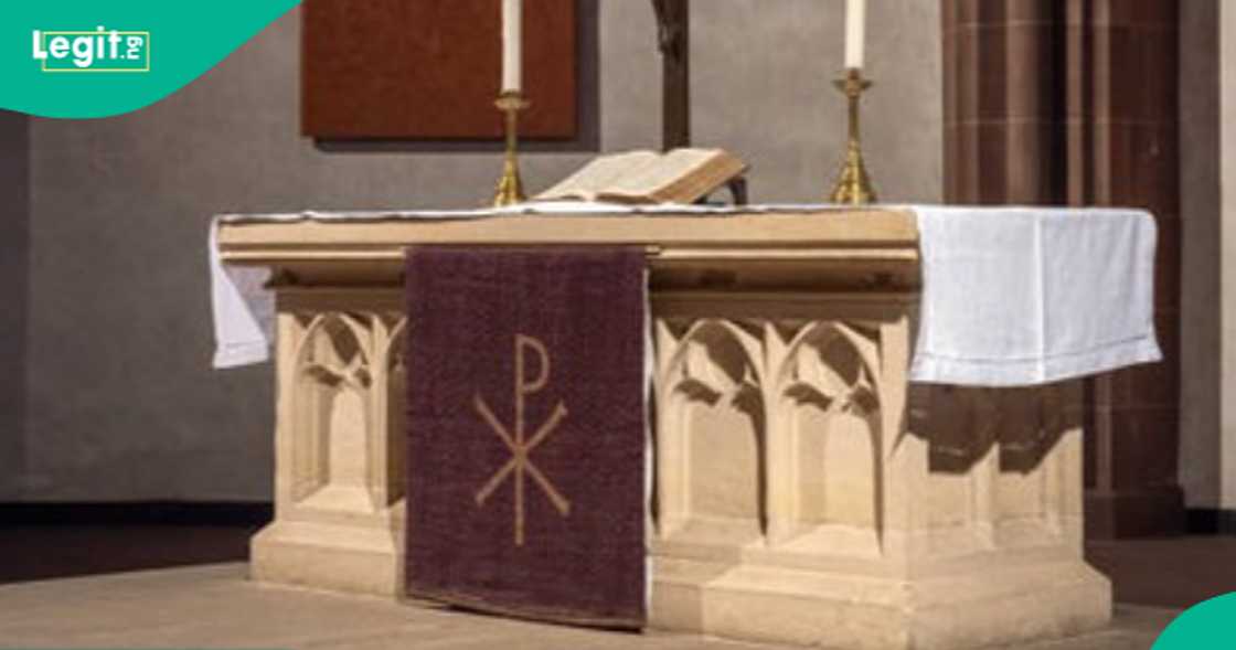 Man still undergoing deliverance sessions after allowing a 'fake pastor' place supplements on his head. Man still undergoing deliverance sessions after allowing a 'fake pastor' place supplements on his head.