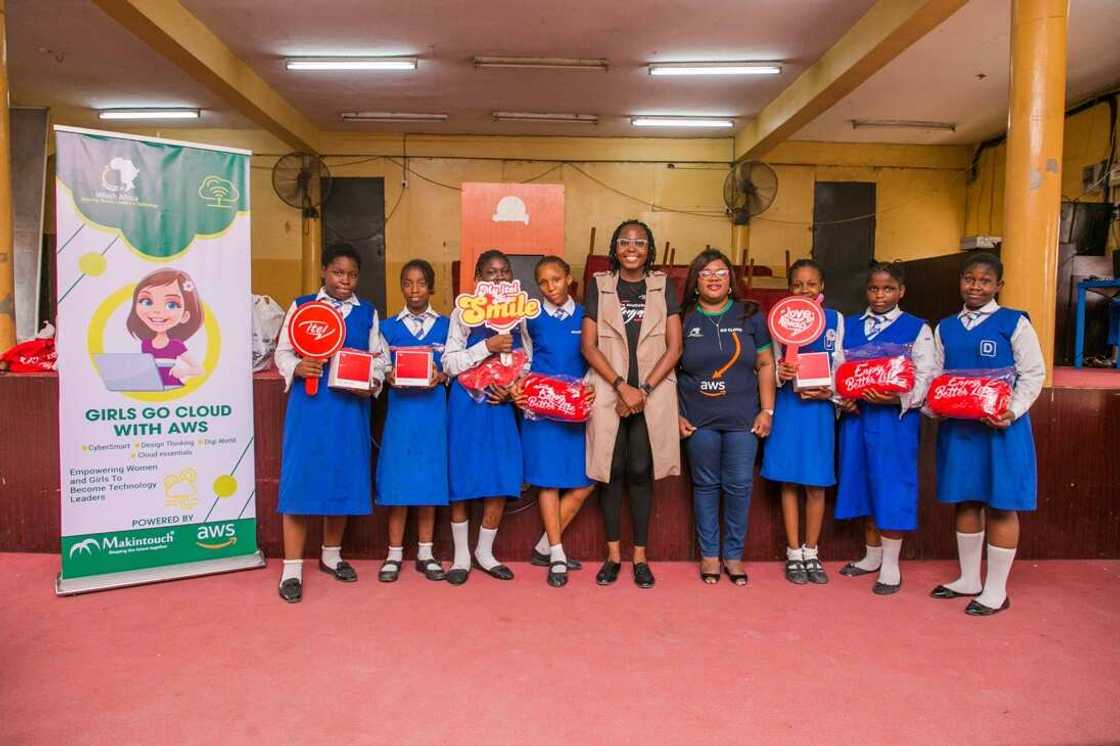 Love Always On: itel Donates Libraries, Educational Materials to Schools in Lagos and Kaduna