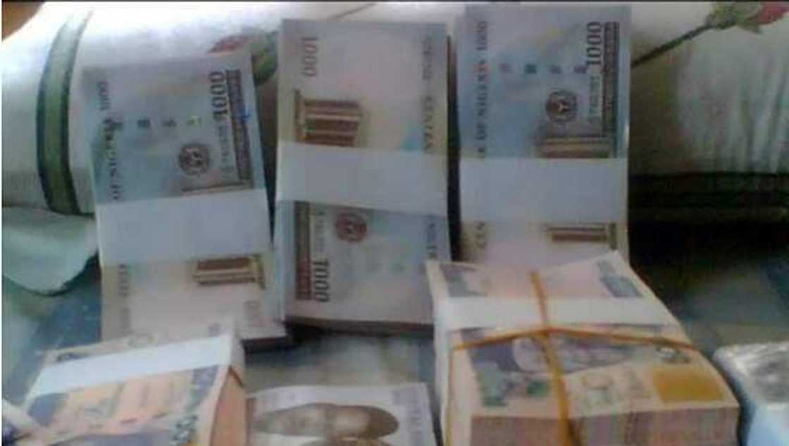 Tsoffin takardun naira. Tsoffin takardun naira.