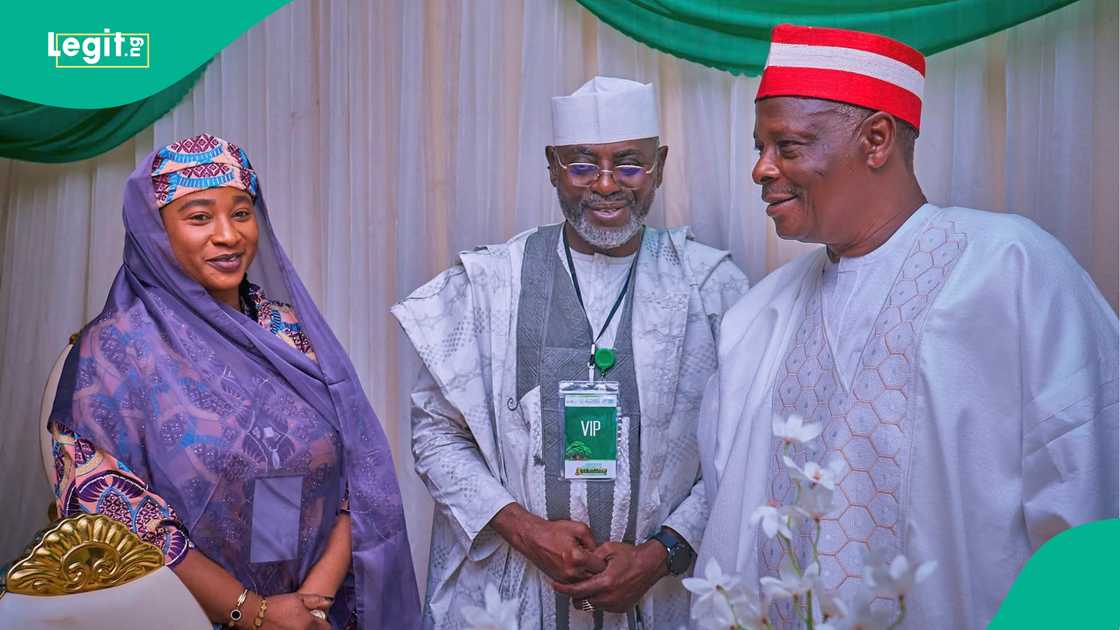 Sanata Rabiu Musa Kwankwaso ya halarcin taron tattalin arzikin daji a fadar shugaban kasa Abuja Sanata Rabiu Musa Kwankwaso ya halarcin taron tattalin arzikin daji a fadar shugaban kasa Abuja