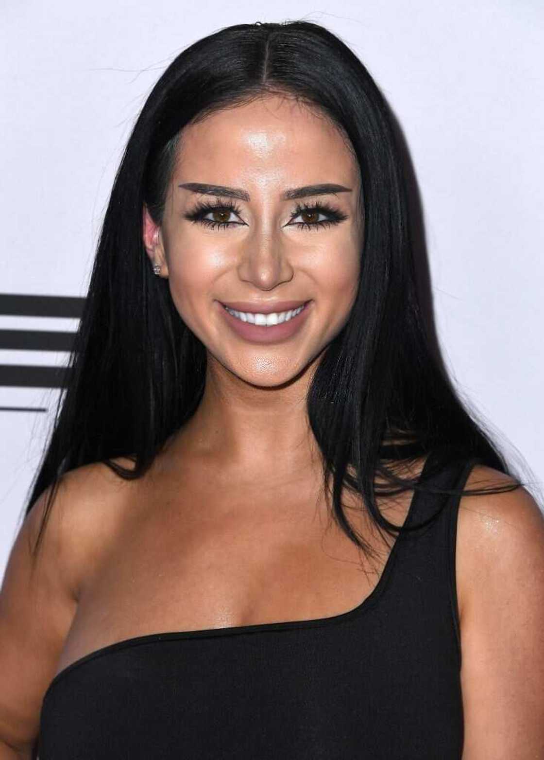 Amber Scholl Amber Scholl
