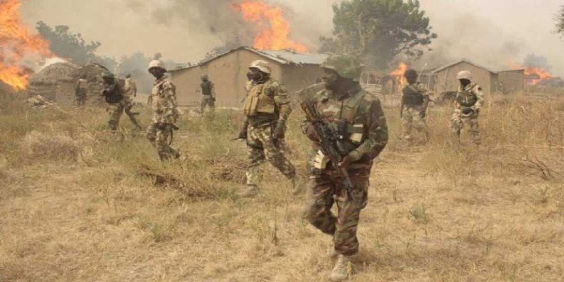 Daya daga cikin 'yammatan Chibok da mijinta dan Boko Haram sun mika wuya ga sojoji