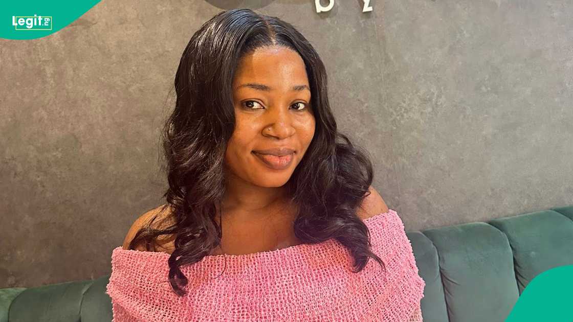 A Nigerian lady shares her unusual experience with her employer. A Nigerian lady shares her unusual experience with her employer.