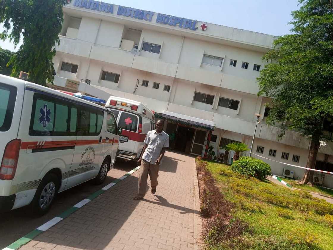 Yadda jami'an tsaro suka yi wa likita da majinyata lugude a asibitin Abuja Yadda jami'an tsaro suka yi wa likita da majinyata lugude a asibitin Abuja