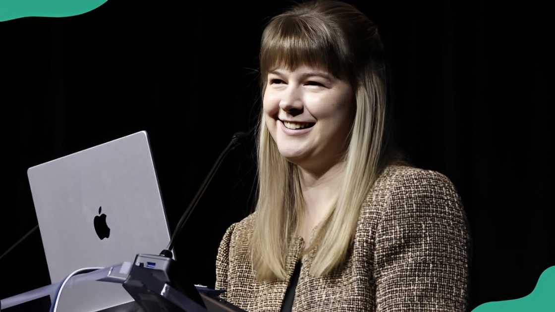 Kaelynn Partlow speaks at a conference