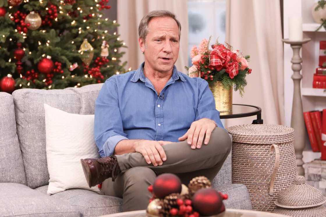 Is Mike Rowe married Is Mike Rowe married