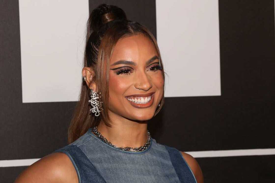 is chris brown in an open relationship? is chris brown in an open relationship?