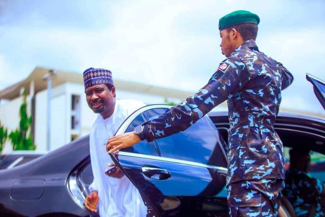 Mataimakin shugaban majalisar dattawa, Sanata Barau Jibrin. Mataimakin shugaban majalisar dattawa, Sanata Barau Jibrin.