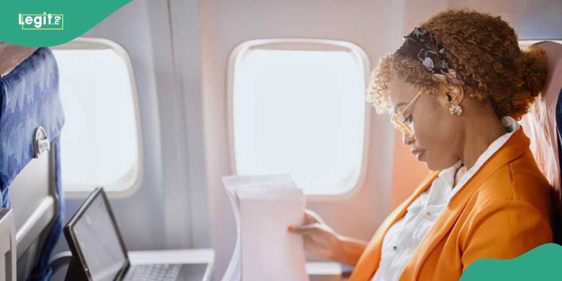 Passengers Flee From Airport Passengers Flee From Airport