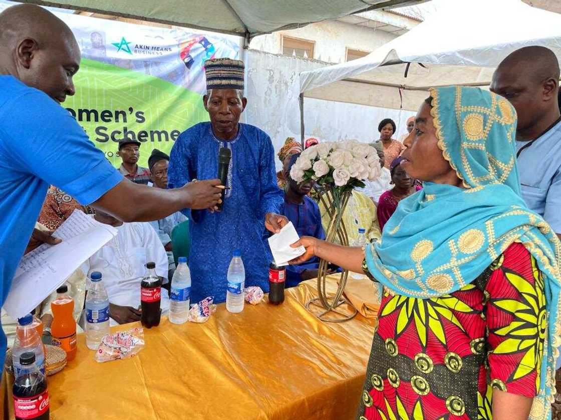 APC lawmaker Akin Alabi empowers constituents APC lawmaker Akin Alabi empowers constituents
